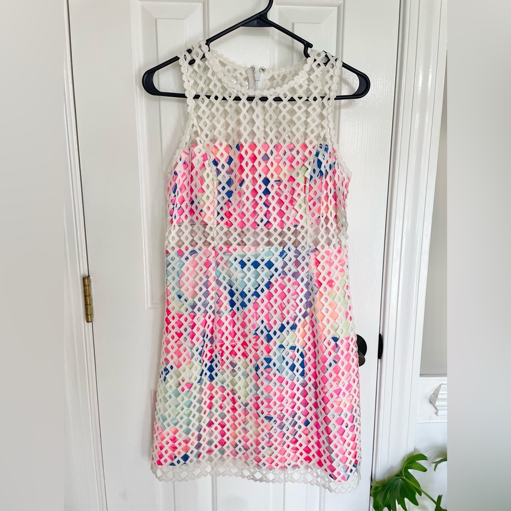 Lilly Pulitzer Dee Shift Dress Resort White Geo Lattice size 2